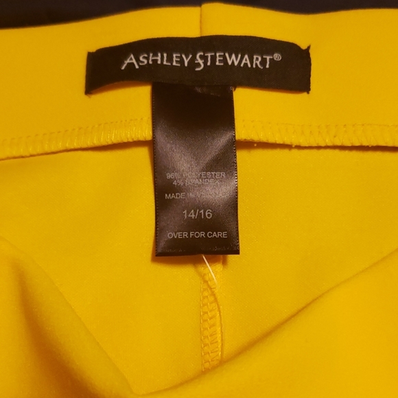 Knee Length Pencil Skirt - Picture 3 of 4